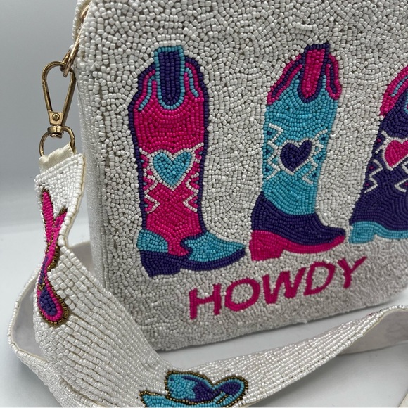 Howdy Western Cowboy Boot Beaded Box Zip Crossbody Bag in White - Picture 3 of 8